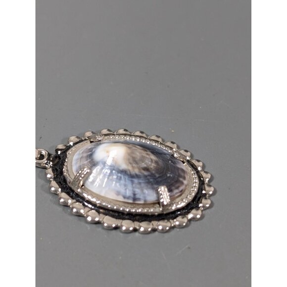 Vintage Blue Gray Shell Oval Pendant Necklace Silver Tone Chain 17" - Picture 5 of 9